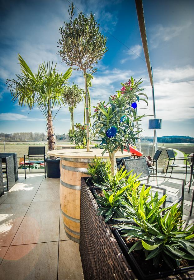 Cafe-Restaurant Leo Hotel Карлсдорф бей Грац Екстериор снимка