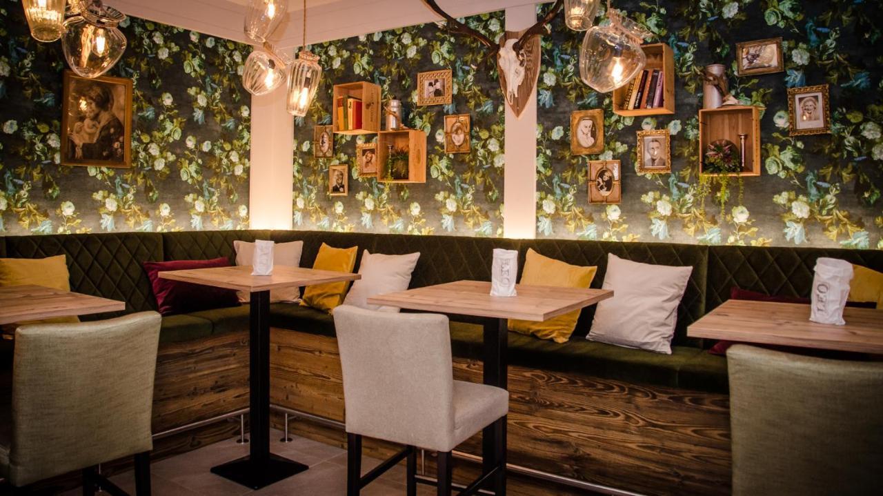 Cafe-Restaurant Leo Hotel Карлсдорф бей Грац Екстериор снимка